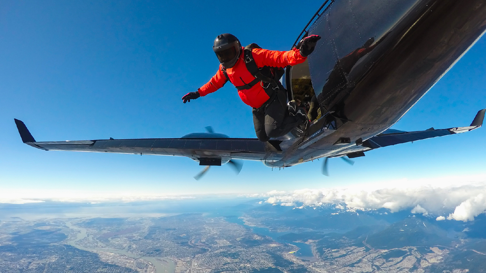 Skydiving adventure thrill — extreme adventure holidays by Travexventures
