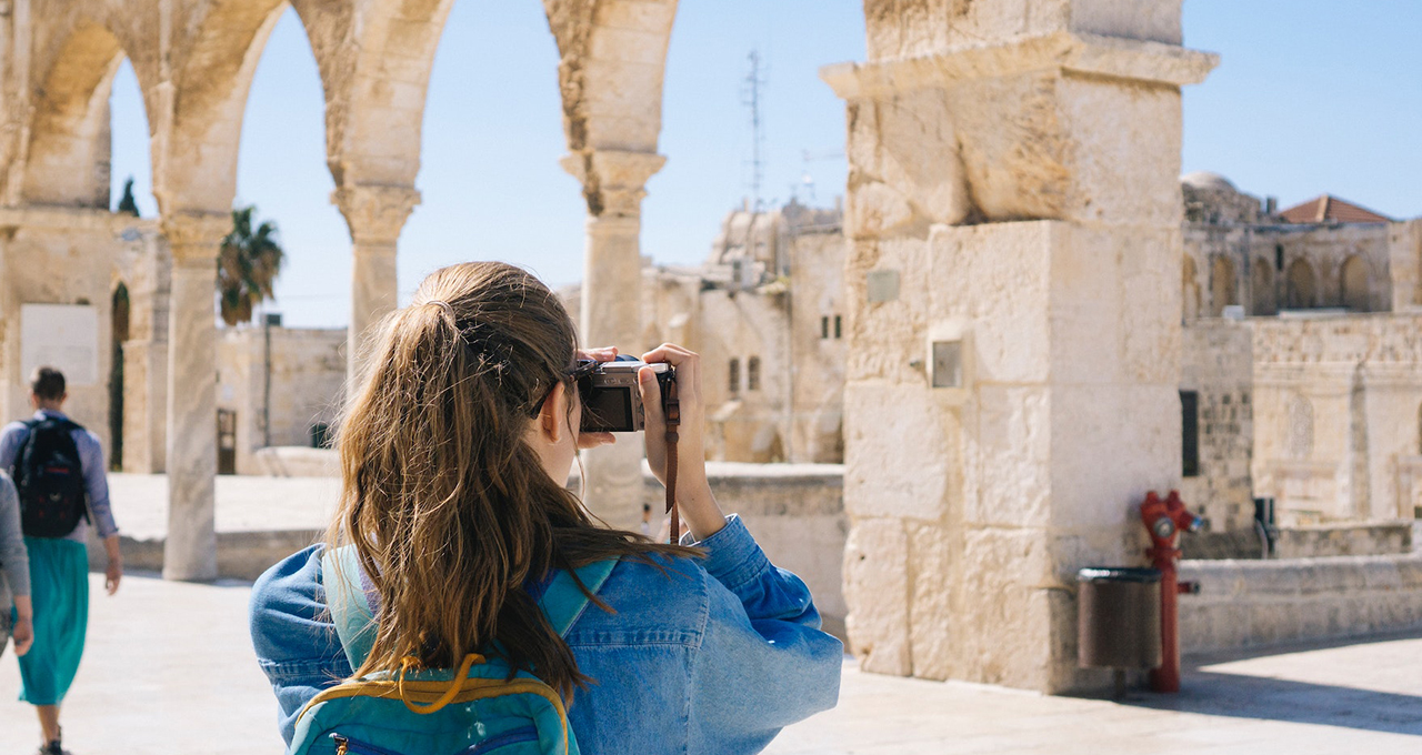 Maldives Hanifaru Bay — UNESCO Biosphere Reserve
